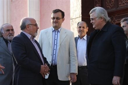 بازدیدمقامات سفارت افغانستان و معاون رئیس نمایندگی اتحادیه اروپا در تاجیکستان از نمایشگاه کتاب ایران