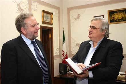 ملاقات سفیر فرانسه با دکتر شعردوست در محل دفتر کاری ایشان